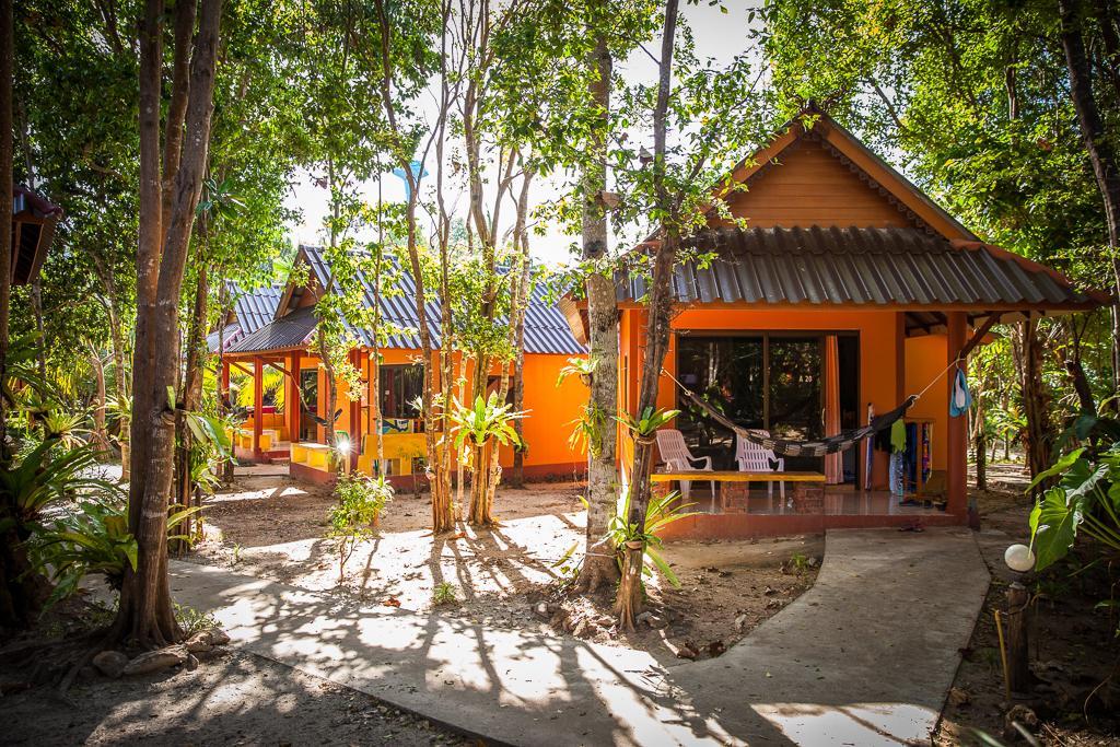 Lanta Pearl Beach Resort Koh Lanta Exterior foto