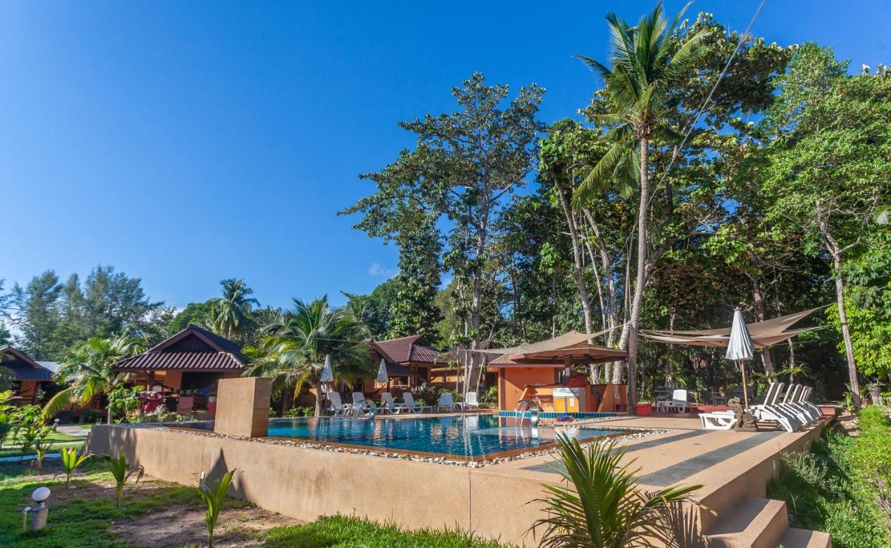 Lanta Pearl Beach Resort Koh Lanta Exterior foto